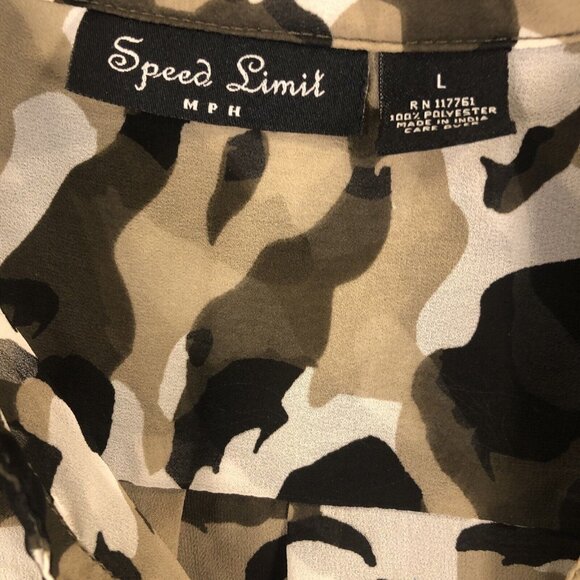 Speed Limit Black Brown Camouflage Blouse  Sliver Stud Buttons Size Large - Picture 6 of 9